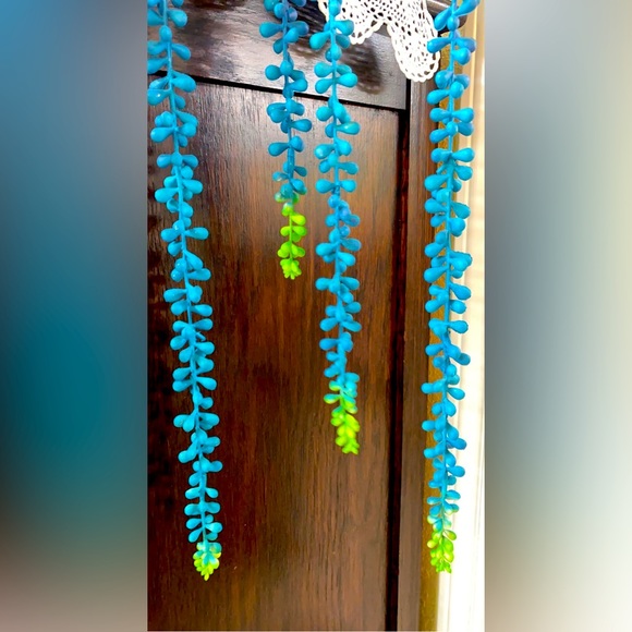 Vintage Craftsman Tool Box, with rustic finish, fake succulents - Picture 8 of 8